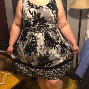 Black & grey floral sundress dress barn 18 W